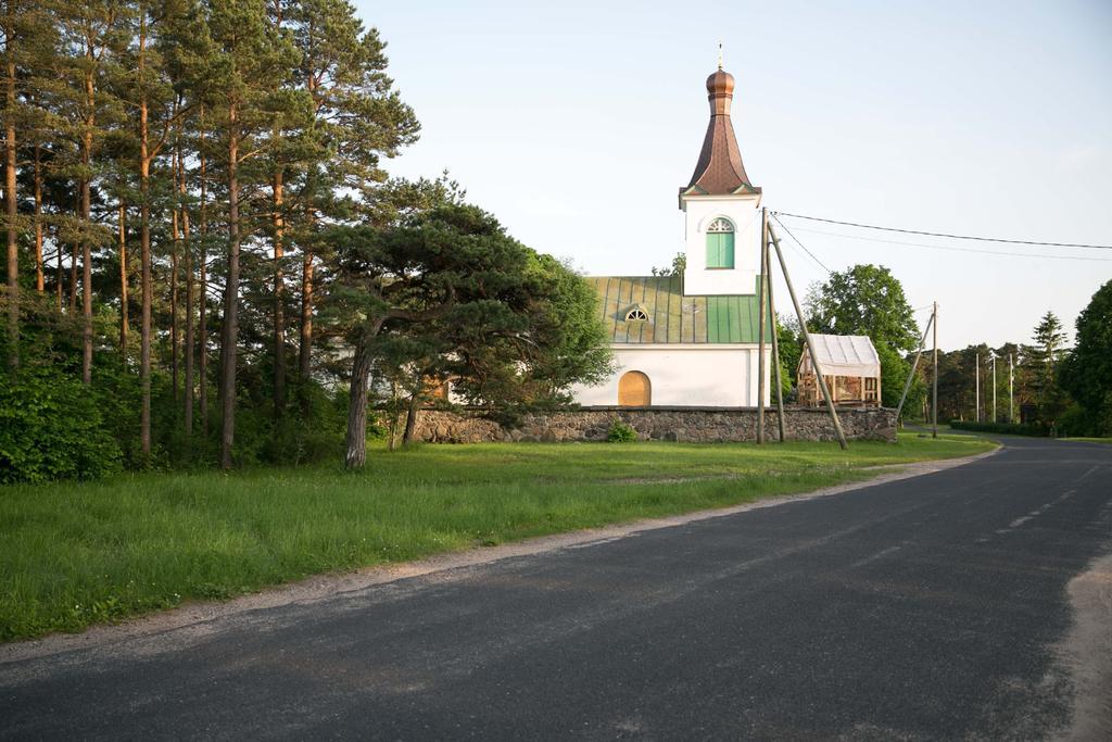 Kihnu Sadama Oeoemaja Guesthouse Lemsi Exterior photo